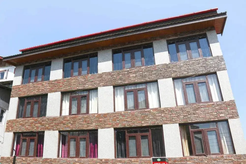 Шринагар: OYO Rooms Near Zero Bridge