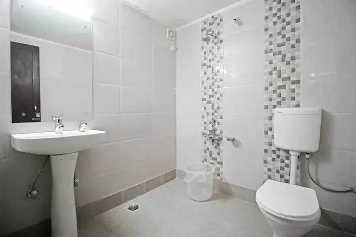 Шринагар: OYO Rooms Near Zero Bridge
