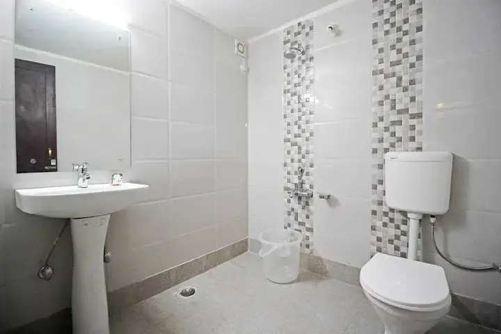 Шринагар: OYO Rooms Near Zero Bridge