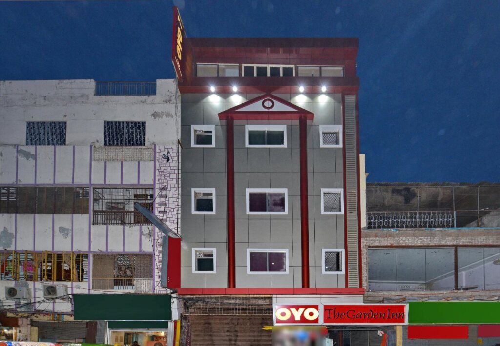 Варанаси: Hotel Garden Inn By OYO Rooms