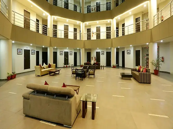 Алипур: Fairvacanze Inn & Suites Delhi NCR-Kundli