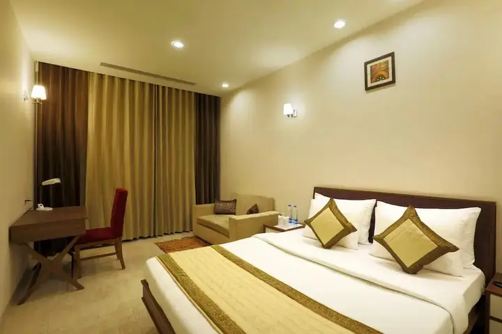 Алипур: Fairvacanze Inn & Suites Delhi NCR-Kundli