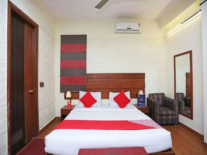 Газиабад: FabHotel The Townhouse