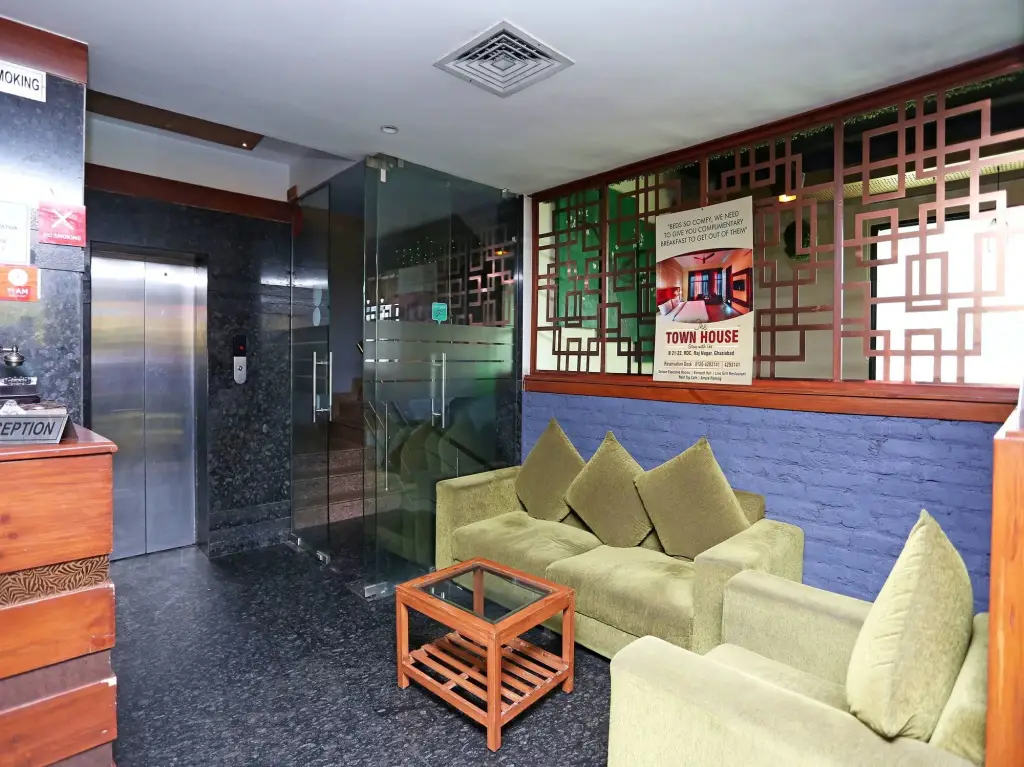 Газиабад: FabHotel The Townhouse