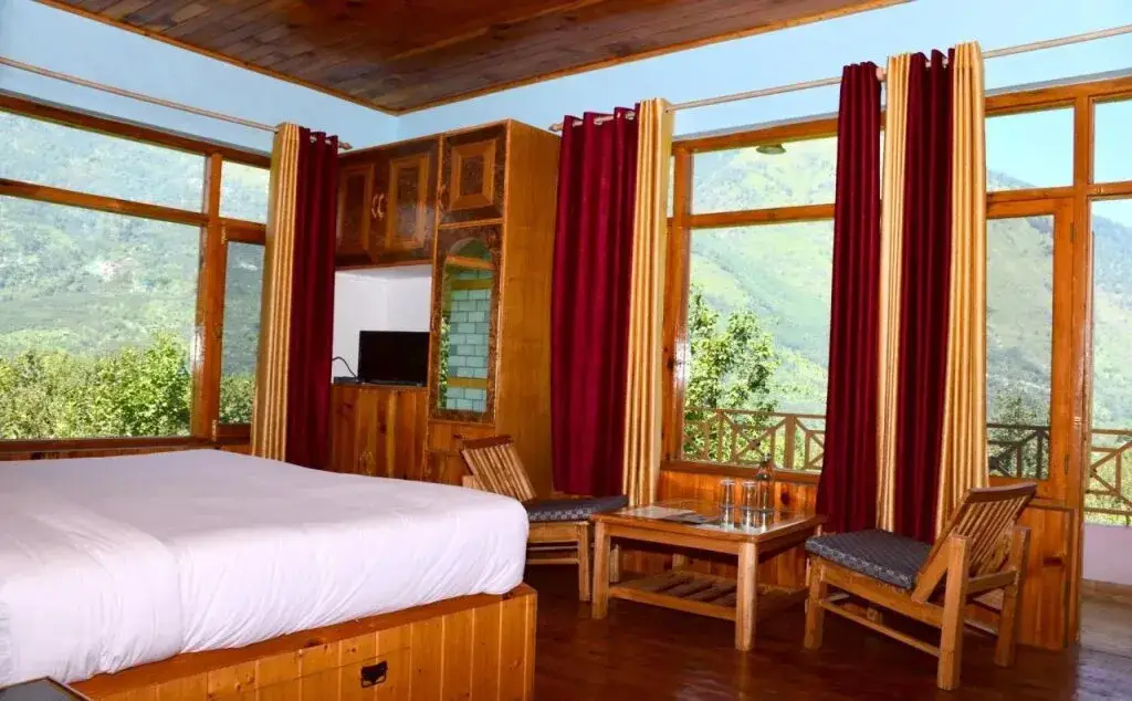 Манали: WoodyVu Mansari Cottage
