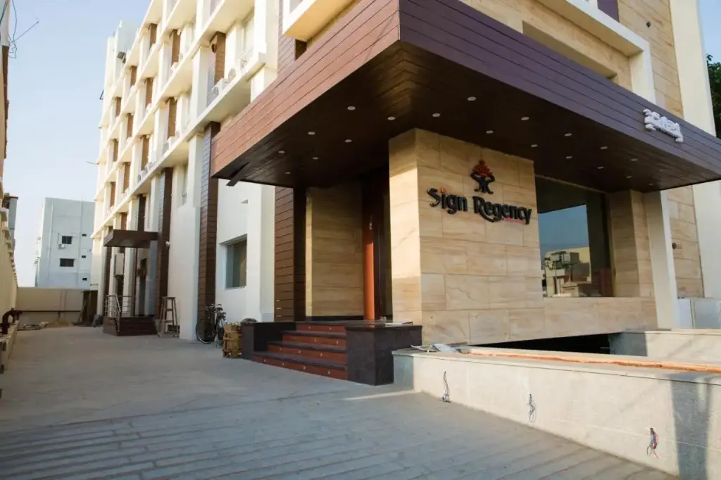 Palette - Sign Regency Hotel — фото 1