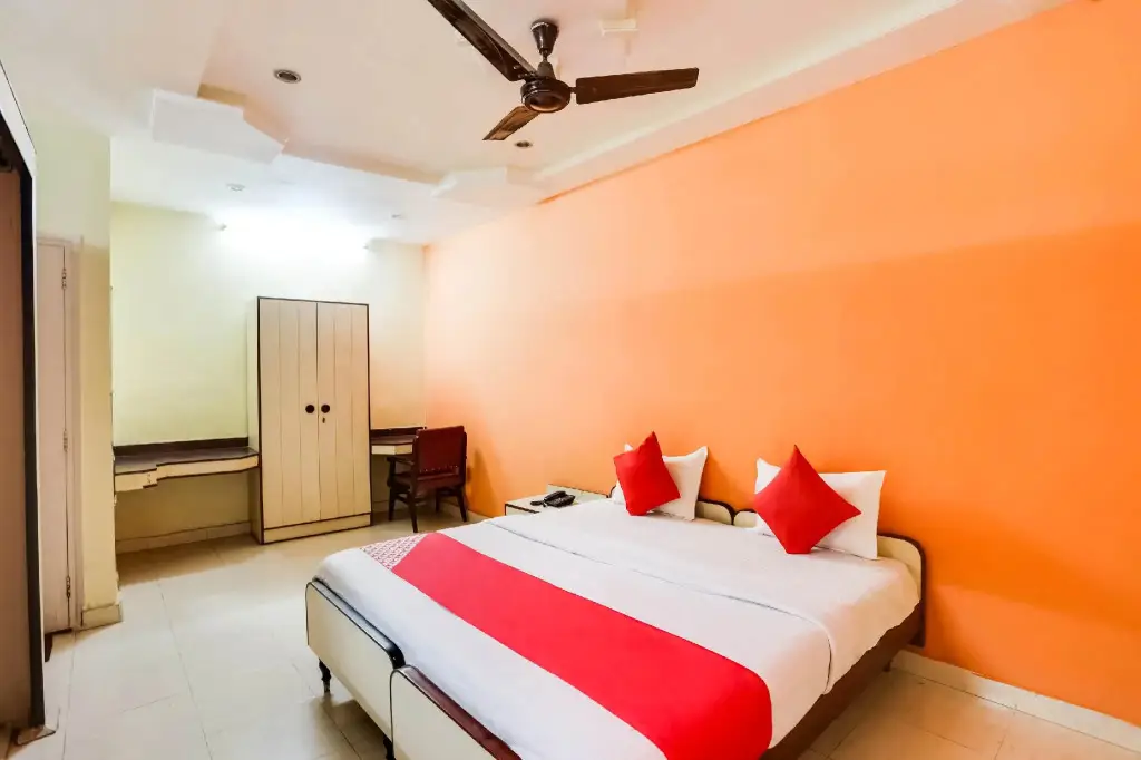 Карнул: OYO 66120 Sai Priyanka Comfort Inn
