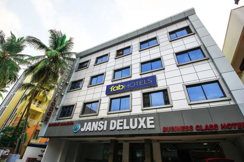 Fabhotel Jansi Deluxe Gandhipuram — фото 1