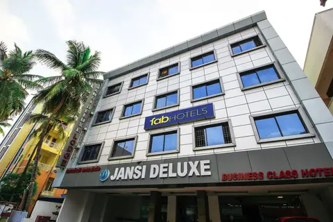 Fabhotel Jansi Deluxe Gandhipuram — фото 1