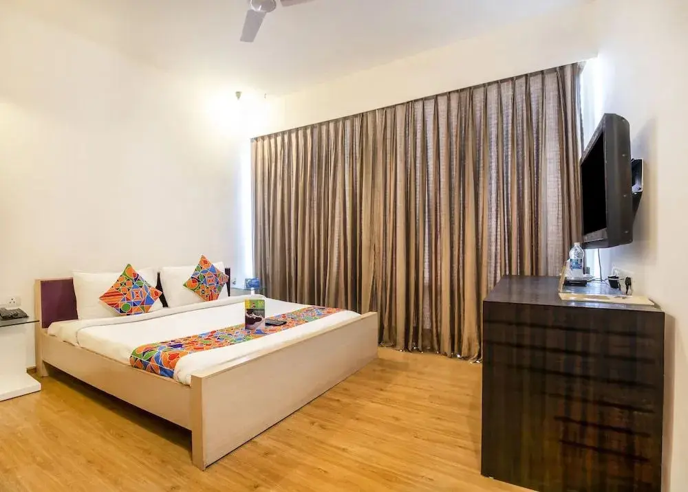 Гуруграм: FabHotel Raj Darbar Iffco