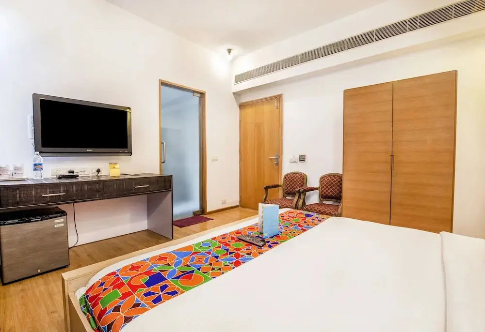 Гуруграм: FabHotel Raj Darbar Iffco