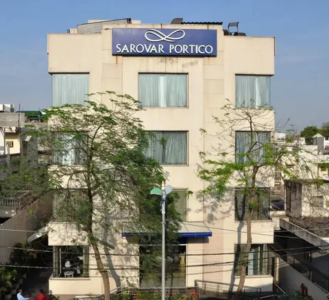 Sarovar Portico Naraina Delhi — фото 1