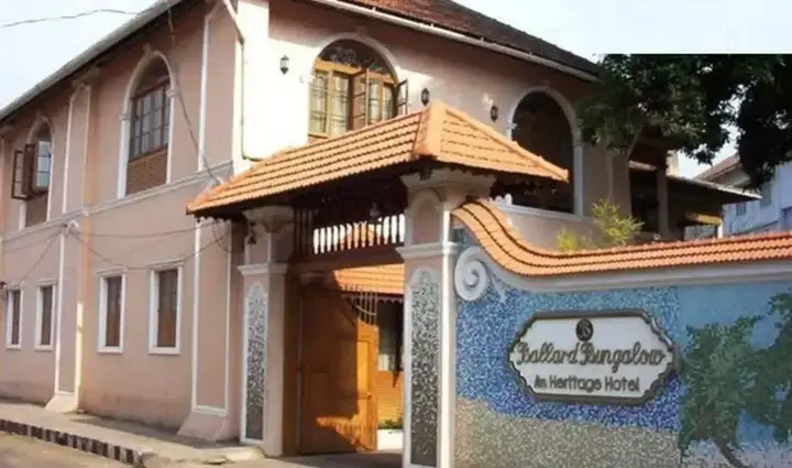 Коччи: Ballard Bungalow