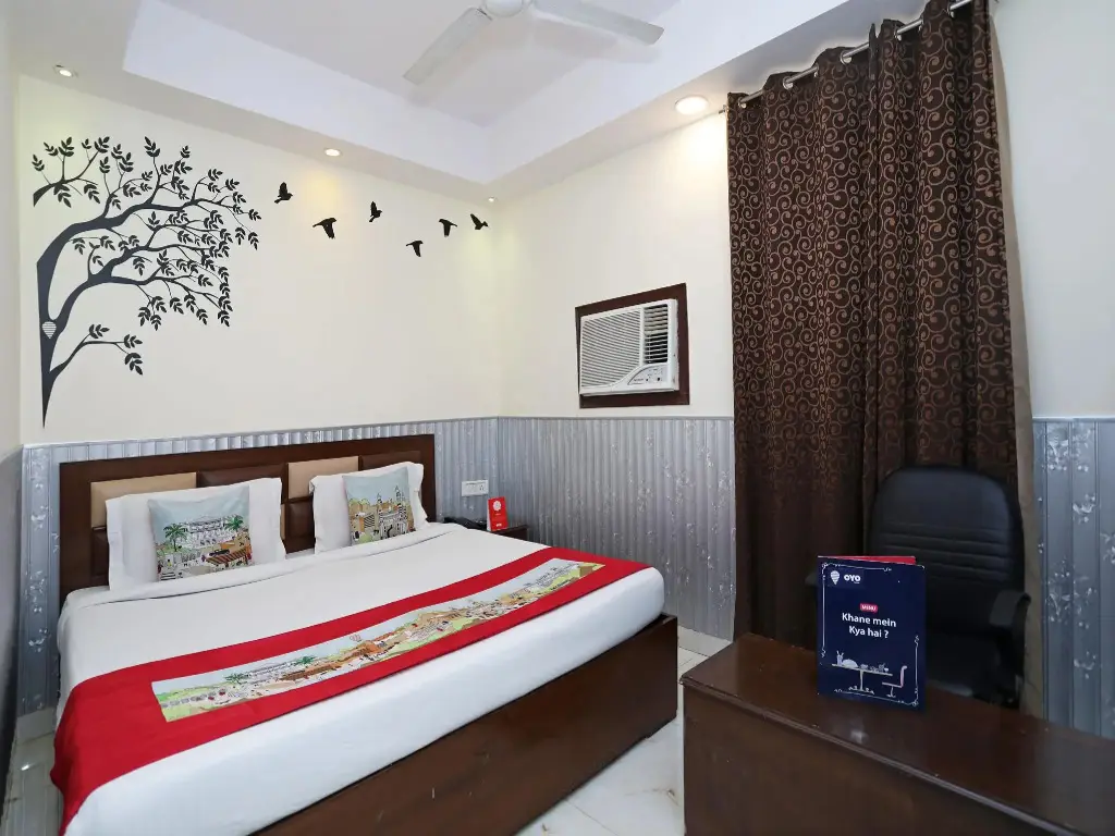 Нью-Дели: OYO 4882 Hotel Golden Park