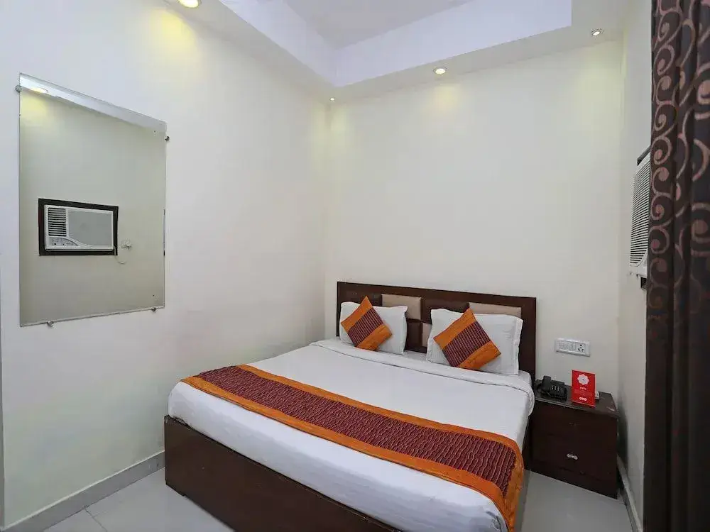 Нью-Дели: OYO 4882 Hotel Golden Park
