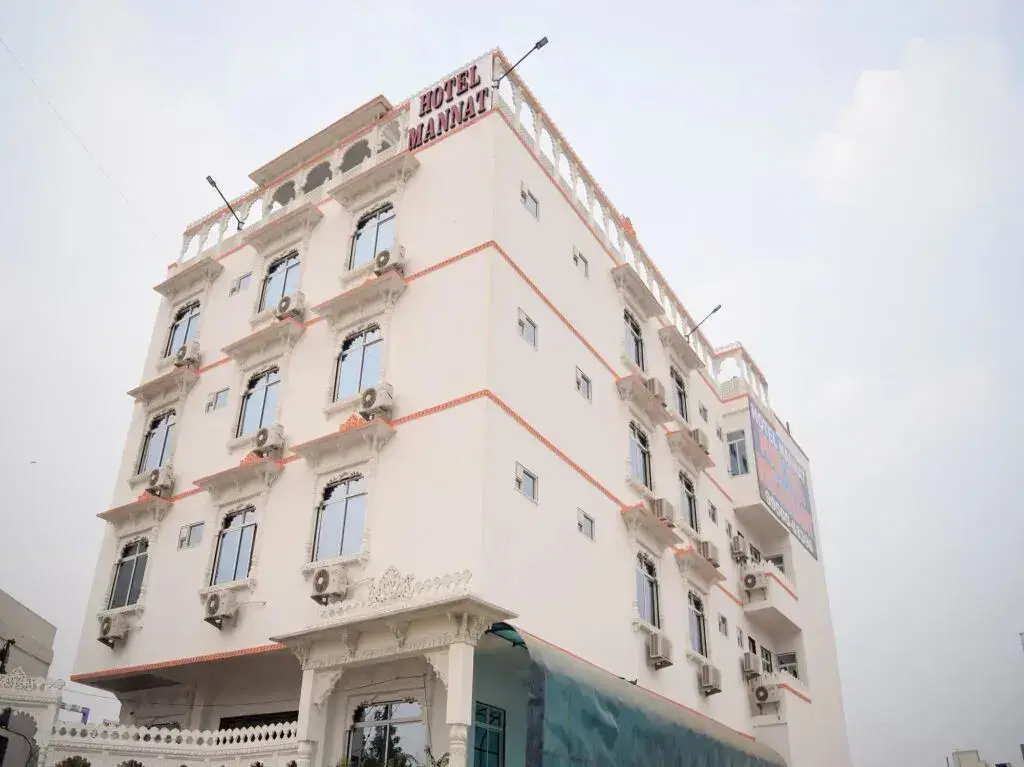 Hotel Mannat — фото 1