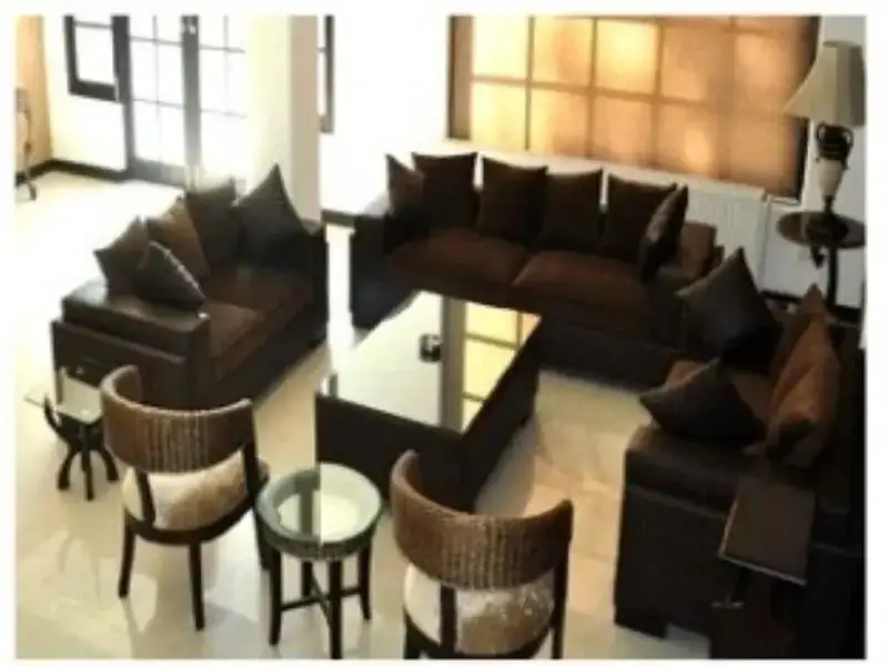 Шринагар: The Resident Hotel