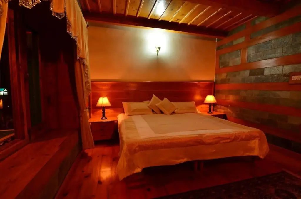 Наггар: Himalayan Kothi Kais