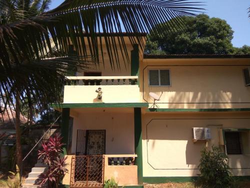 Spacious Studio Apartment near Candolim Beach — фото 1