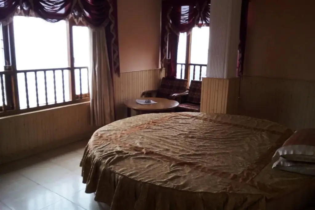 Шимла: Hotel Meridian