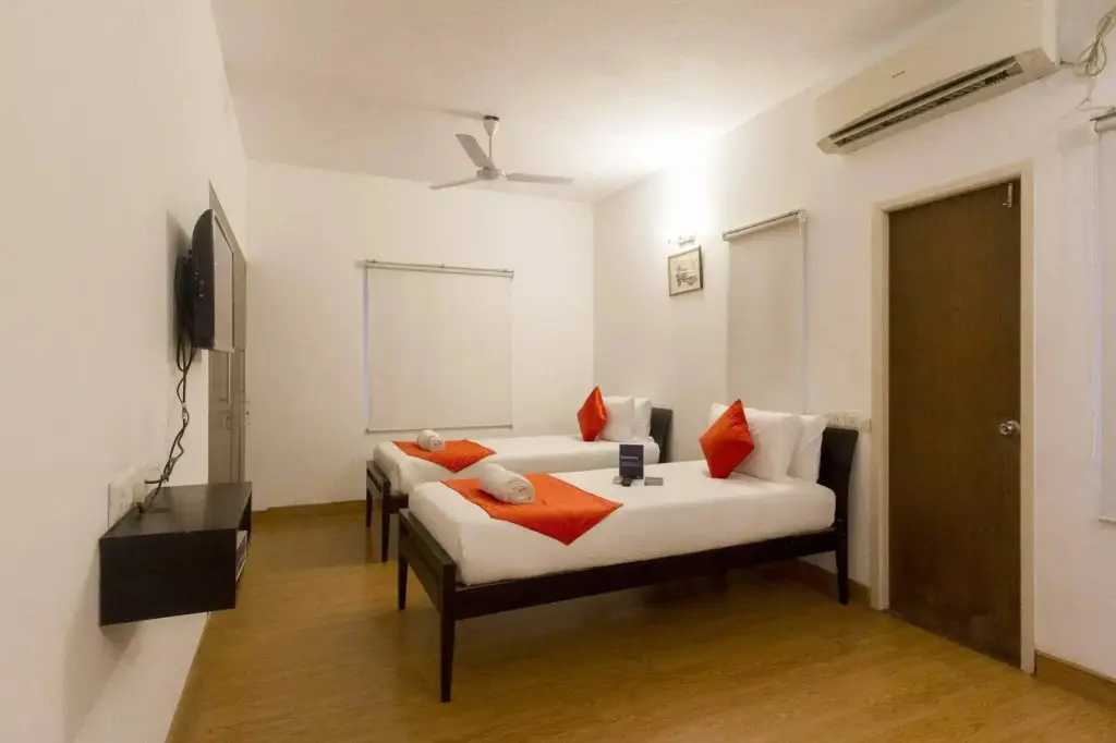 Ченнаи: FabHotel Iberis Sholinganallur