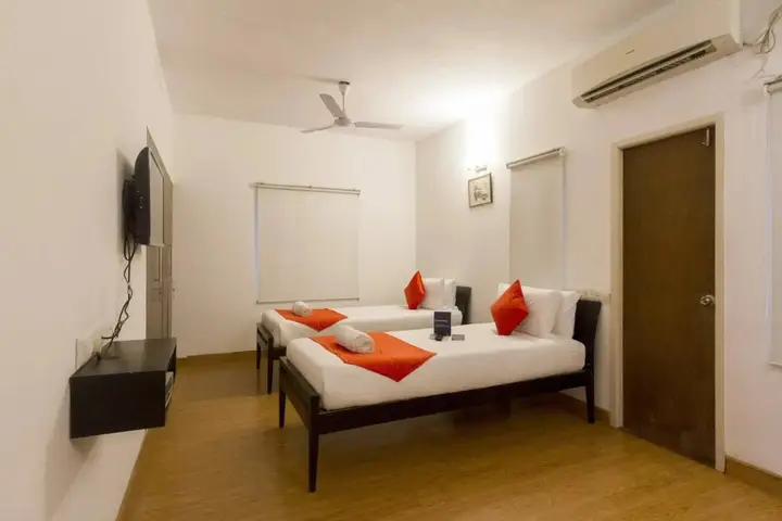 Ченнаи: FabHotel Iberis Sholinganallur