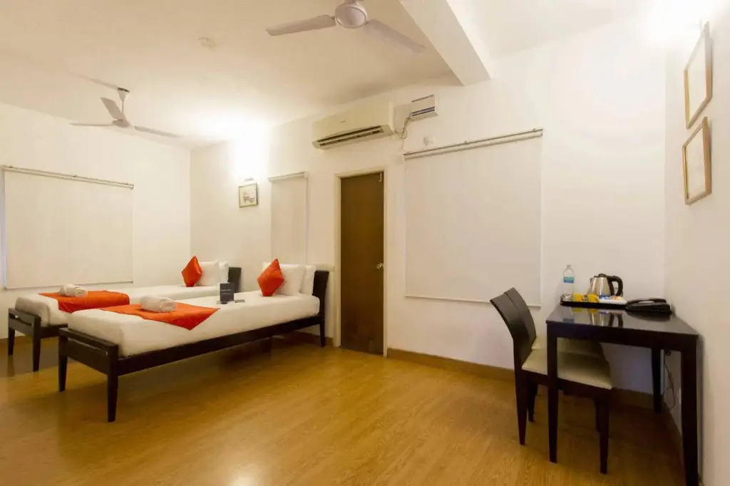 Ченнаи: FabHotel Iberis Sholinganallur