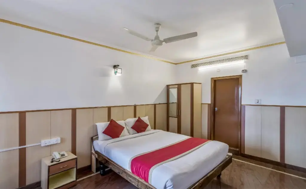 Бангалор: Hotel Shivaals Residency by OYO Rooms