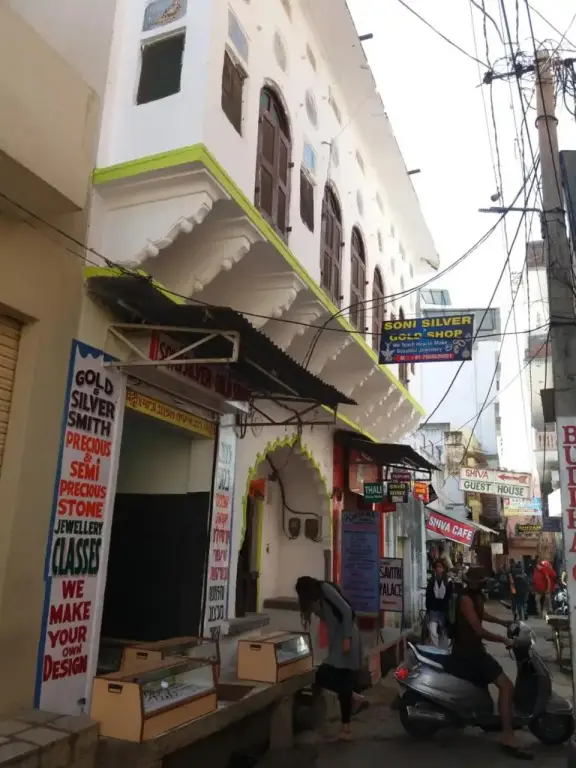 Savitri Palace — фото 1
