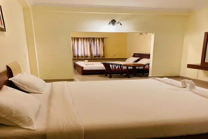 Ваниямбади: Hotel Hill Breeze