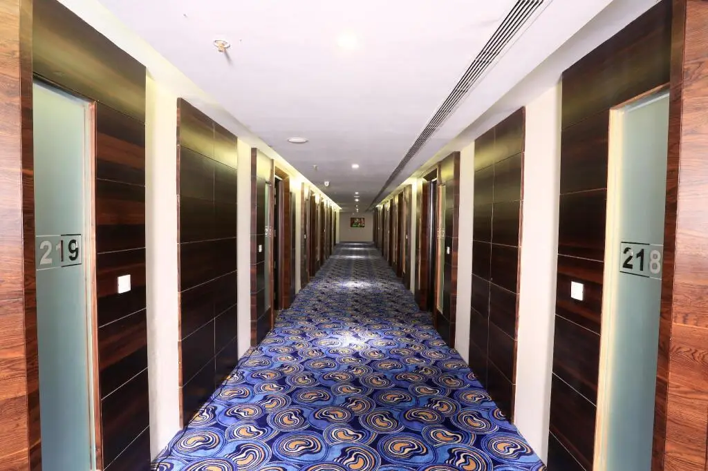 Карнал: The Vivaan Hotel & Resorts
