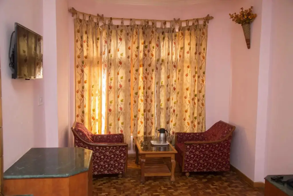 Лех: Hotel Satkar Residency