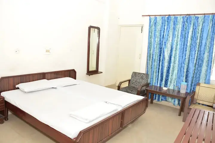 Дехрадун: Hotel Drona