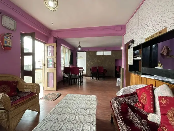 Дарджилинг: Hotel Long Island