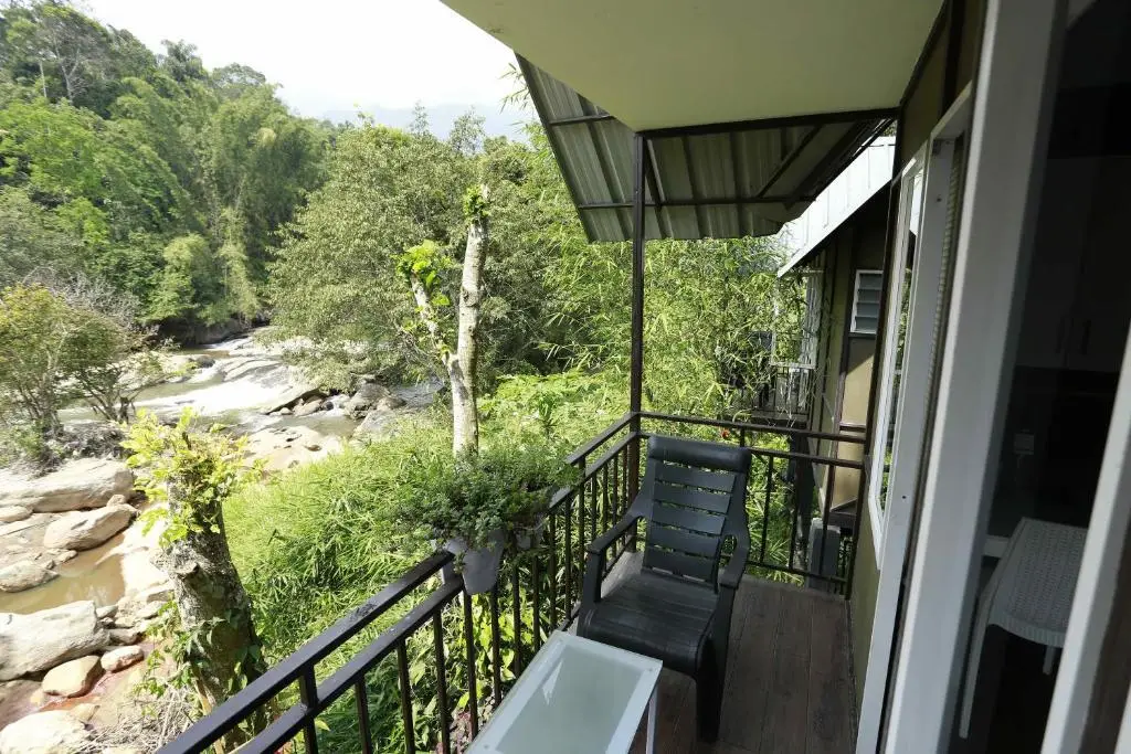 Муннар: Moselberg Riverside Cottages