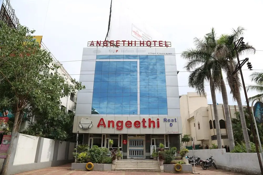 OYO 8997 Angeethi Hotel — фото 1