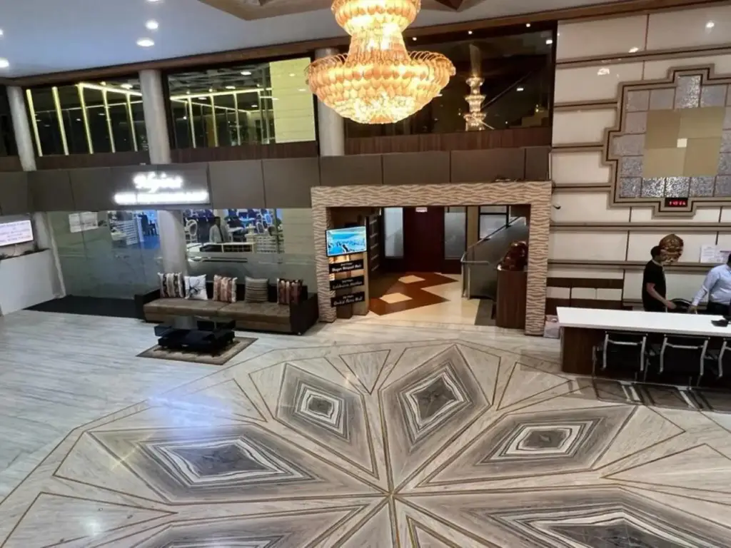 Bilaspur: Hotel Grand Amba