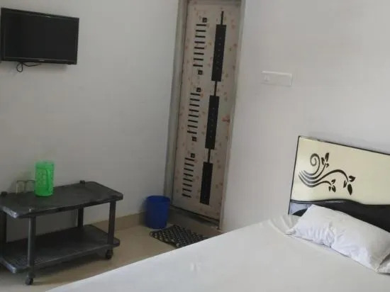 Гайя: Hotel Prem