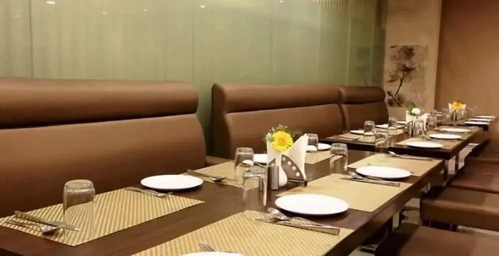 Гудуванчери: The Premium, Chennai