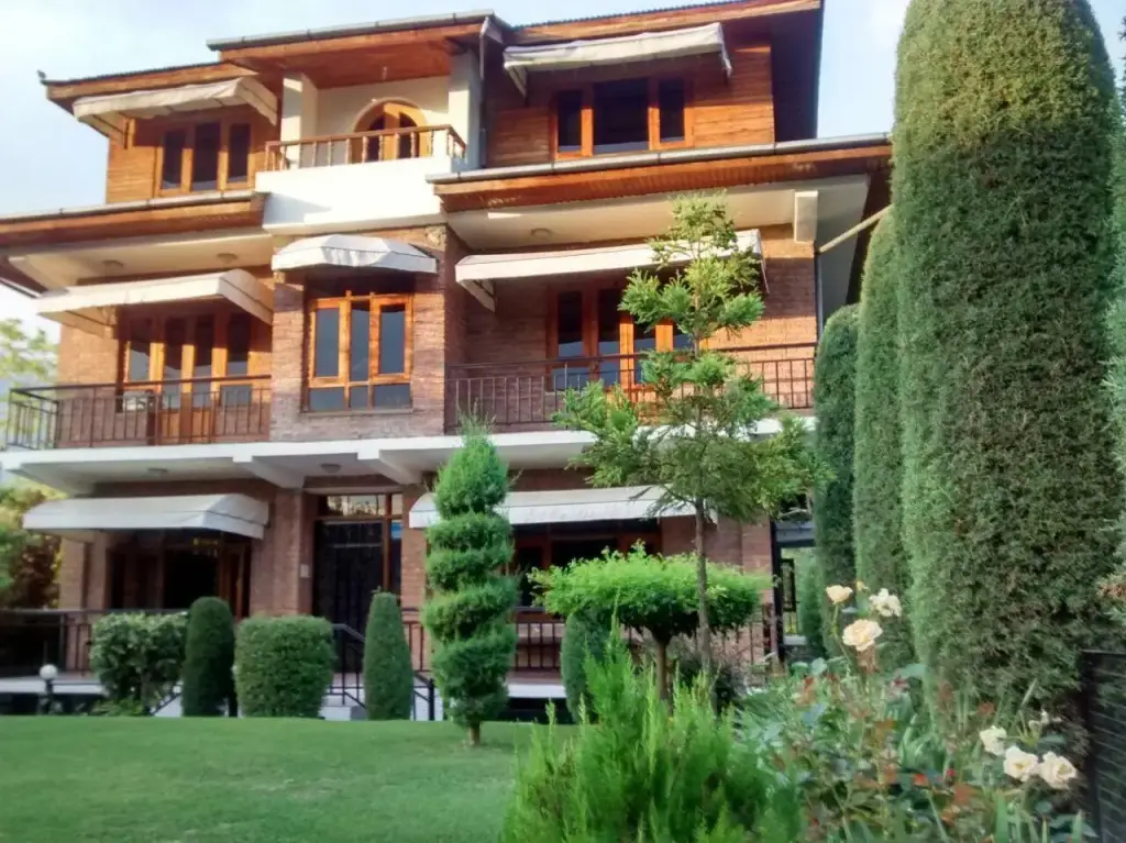 Шринагар: The Oasis Srinagar
