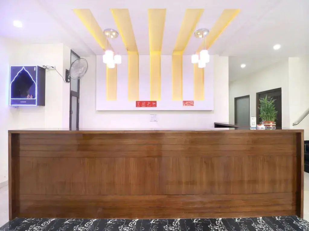 Чандигарх: The Golden Palms Hotel & Spa