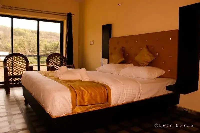 Гокарна: lotus beach resort