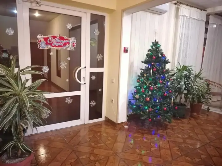Сочи: Red House