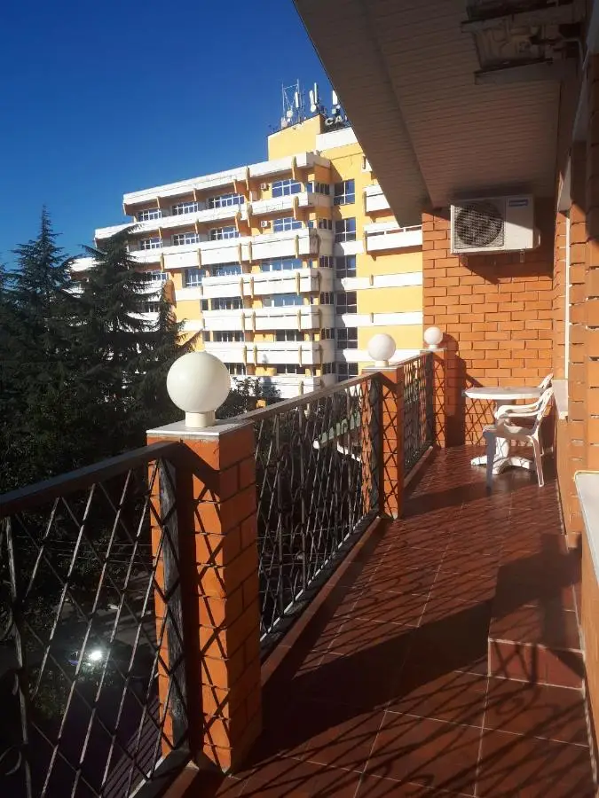 Сочи: Red House