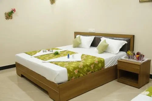 Палани: Hotel Amirtham Inn