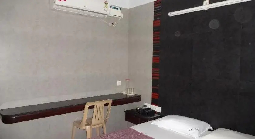 Пудучерри: Hotel Aditya