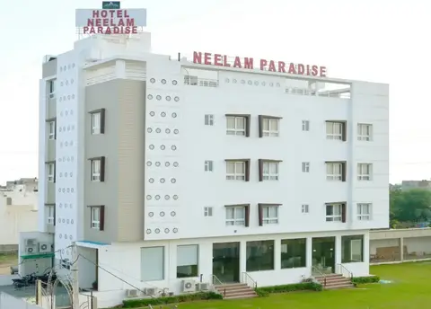Hotel Neelam Paradise — фото 1