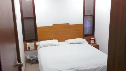Дург: Hotel Neelam Lodge