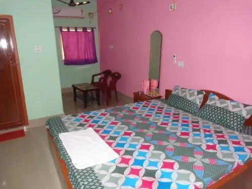 Дигха: Emarald Inn