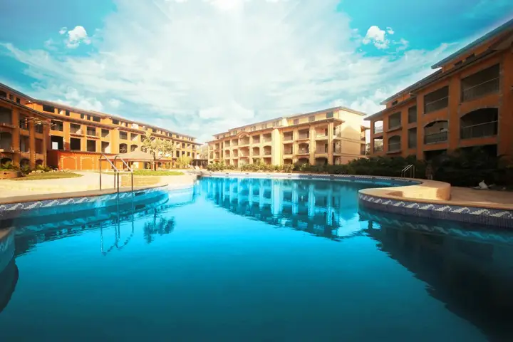 Нерал: Discover Resorts